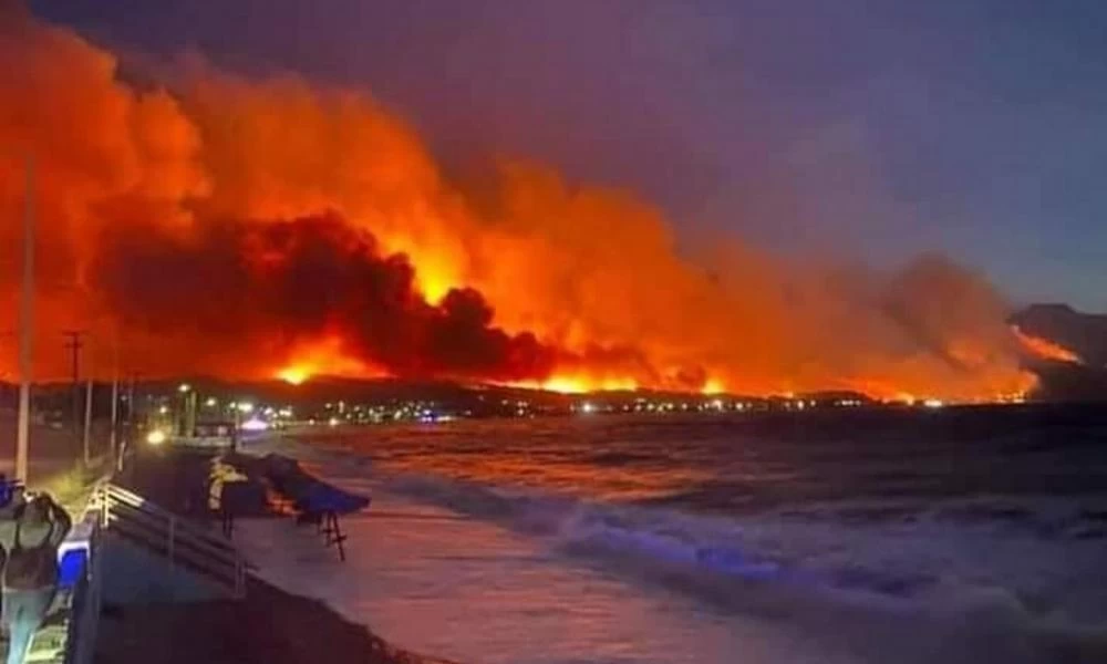 Φωτιά Κορινθίας: "Οι δυνάμεις πυρόσβεσης έδωσαν πραγματική μάχη"